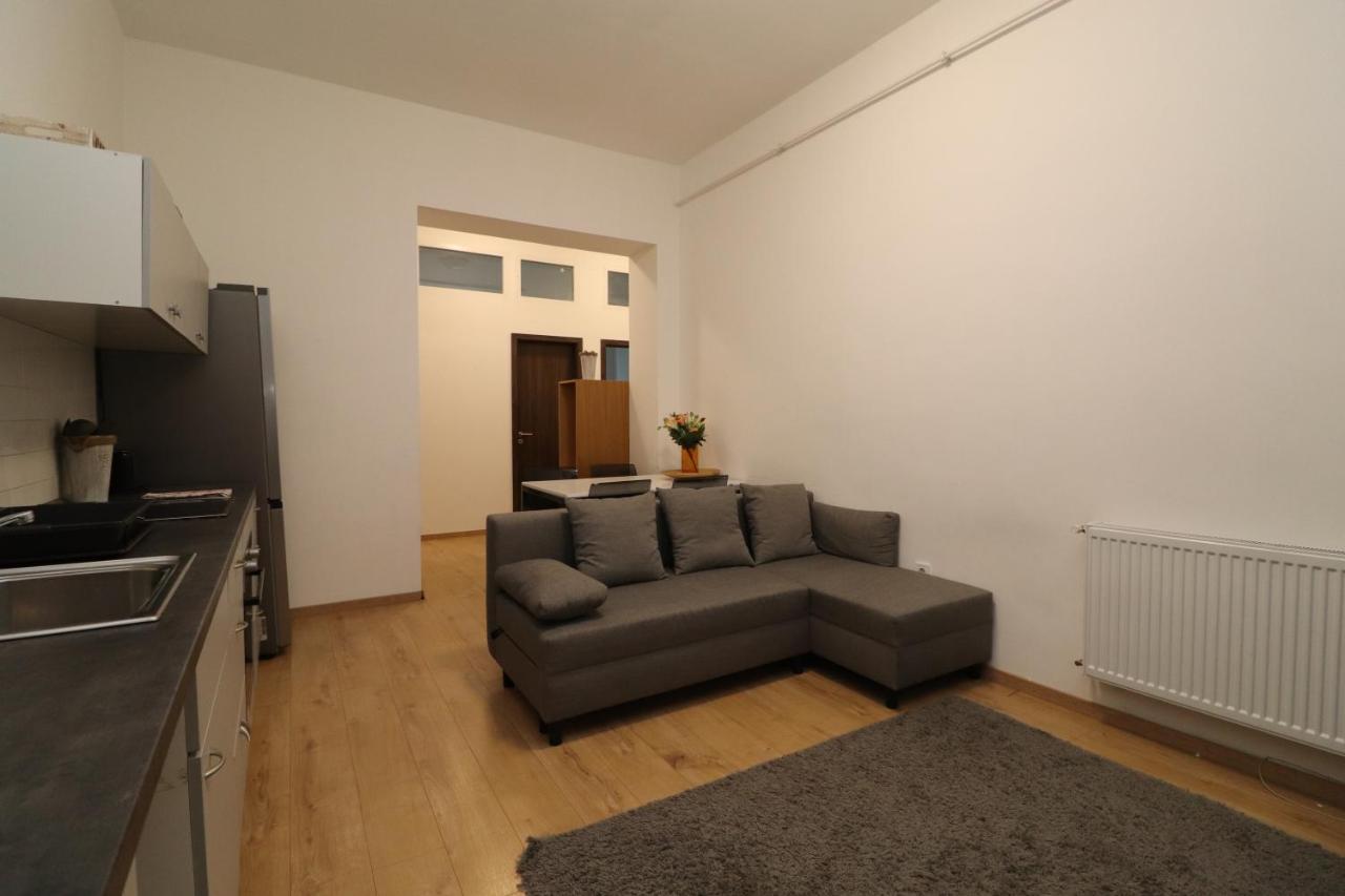 New B In Kiraly Street 106